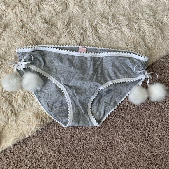 VS Limited Edition Winter Xmas Snow Pom Panty M - Picture 5 of 8
